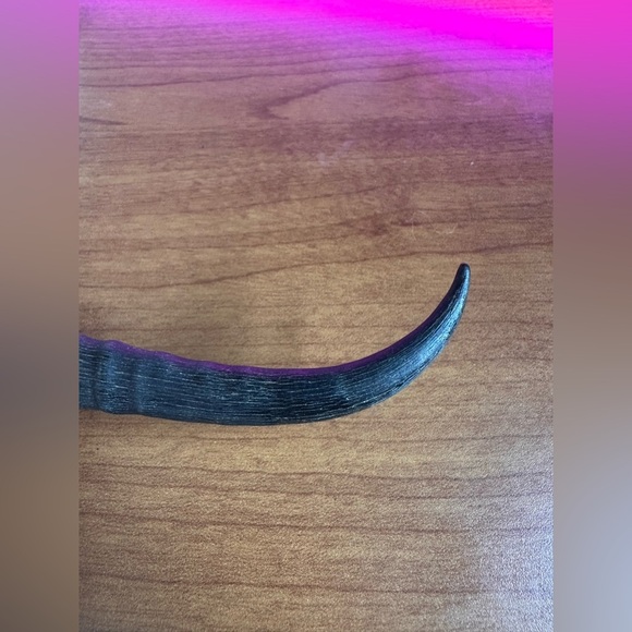 Stunning and Massive Crystal and Labradorite Copper Pendant with genuine Horn - Picture 6 of 8